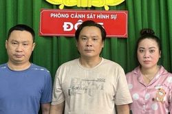 40 nữ tiếp viên nhà hàng ăn mặc khêu gợi, sẵn sàng 'tới bến' với khách giá 5 triệu đồng/lượt
