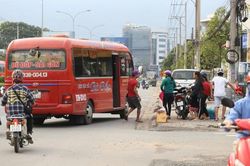 Vẫn còn nhiều biến tướng 'xe dù, bến cóc'
