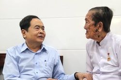 Phó Chủ tịch Quốc hội Trần Thanh Mẫn thăm và tặng quà Tết tại Kiên Giang