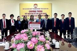 Tiếp nhận 4.200 suất quà Tết từ Agribank Thanh Hóa