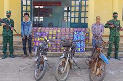 Vận chuyển hơn 350kg pháo lậu nhận 6 triệu tiền công