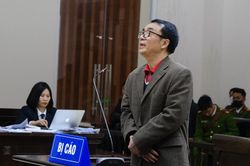 Y án sơ thẩm đối với cựu Phó cục trưởng Quản lý thị trường