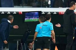 Real Madrid: Bụt mới hiện lên hỏi...