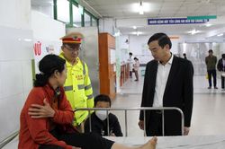 Vụ xe khách lao xuống vực: Nạn nhân bàng hoàng kể lại thời khắc sinh tử