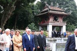Tổng thống Đức và Phu nhân tham quan Khu Di tích Lịch sử Văn Miếu-Quốc Tử Giám