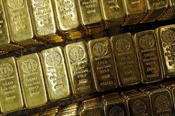 Giá vàng thế giới trượt dốc vì kỳ vọng lãi suất, trong nước 'cầm cự' mốc 76 triệu đồng/lượng