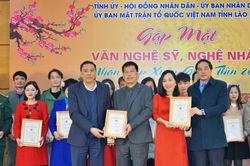 Lào Cai: Gặp mặt văn nghệ sĩ, nghệ nhân nhân dịp Xuân Giáp Thìn 2024