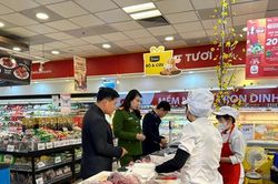 Kiểm tra an toàn thực phẩm tại siêu thị WinMart Nhật Tân