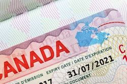 Canada siết thị thực du học