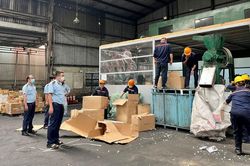 TP.HCM: Tiêu hủy hơn 18.000 sản phẩm và thực phẩm vi phạm