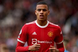 Barca sáng cửa sở hữu sao Man United