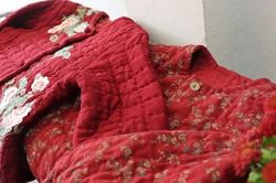 Áo chần bông mang Tết xuống phố