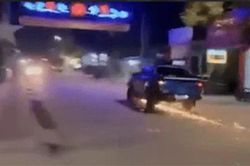 Bắc Giang: Tài xế ô tô say rượu bỏ chạy, kéo lê xe của cảnh sát