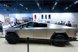Tesla cảnh báo về mức tăng trưởng sản lượng chậm hơn trong năm 2024