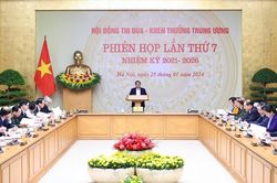 Thủ tướng: Cần nâng cao nhận thức 'càng khó khăn thì càng phải thi đua'