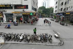 170 phương tiện 'vô chủ' ở chung cư HH Linh Đàm có được thanh lý làm từ thiện?