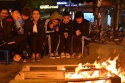 Tự ý đốt than củi sưởi ấm có thể bị phạt tù