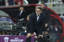 Lộ thời điểm ông Troussier có thể 'gãy' ghế HLV trưởng đội tuyển Việt Nam