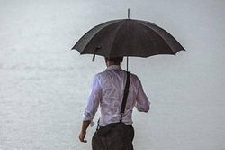 Đàn ông sống thiếu tiền lâu ngày thường mang những đặc điểm này, phụ nữ đều tránh xa