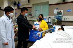 Bảo hiểm xã hội tỉnh tặng quà tết cho bệnh nhân có hoàn cảnh khó khăn