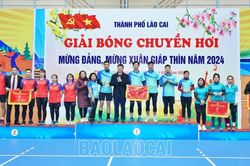 Bế mạc Giải bóng chuyền hơi mừng Đảng, mừng Xuân Giáp Thìn năm 2024
