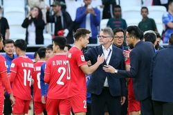 VFF vẫn đặt niềm tin vào huấn luyện viên Philippe Troussier