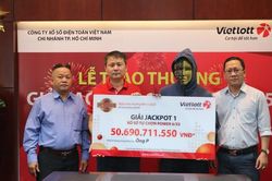 Tháng 1/2024 xuất hiện tới 7 tỷ phú Vietlott, đổi đời trong tích tắc là có thật