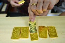 Giá vàng hôm nay ngày 26/1 nằm yên nghe ngóng