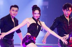 Lý do Ninh Dương Lan Ngọc thuộc 7 chị đẹp thành đoàn dù hát thảm họa