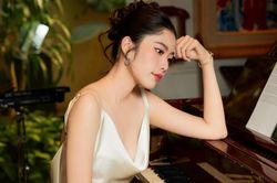 Nam Em nói đang nợ 4 tỷ đồng
