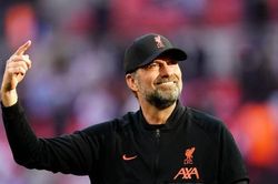 Jurgen Klopp thẳng thừng từ chối MU và các đại gia Anh