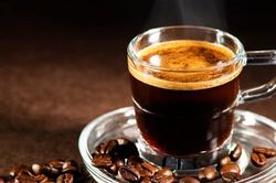 Cô gái mắc bệnh tim vì uống cà phê sai cách