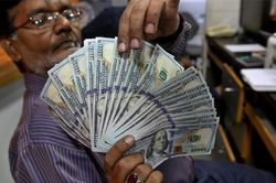 Tỷ giá USD hôm nay 27/1/2024: USD đảo chiều giảm
