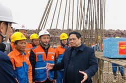 Thủ tướng Phạm Minh Chính kiểm tra thi công đường dây 500 kV mạch 3 Quảng Trạch – Phố Nối