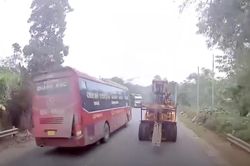 CSGT Tuyên Quang xác minh 'quan tài bay' vượt ẩu, suýt gây tai nạn