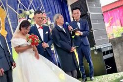 Cụ ông đại diện họ nhà trai phát biểu trong ngày trọng đại khiến quan khách nín thở hồi hộp