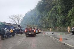 Va chạm trên quốc lộ 6, thương vong 2 người