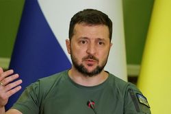 Tổng thống Ukraine công khai thu nhập