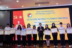Tuyên dương, khen thưởng 233 học sinh đạt thành tích trong Kỳ thi tốt nghiệp THPT 2023