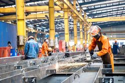 Chỉ số sản xuất công nghiệp tăng mạnh trong tháng đầu năm 2024