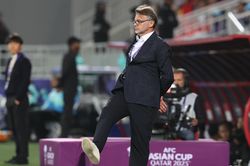 Indonesia sẽ còn làm HLV Troussier 'khó ở'
