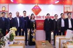 Phó Chủ tịch Quốc hội Nguyễn Khắc Định thăm, chúc Tết đơn vị sản xuất, gia đình chính sách tỉnh Thái Bình