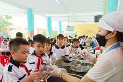 TPHCM: Kiến nghị xem xét việc áp dụng thuế đối với các khoản thu hộ, chi hộ trong trường học