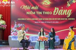 Hơn 1.500 sinh viên Trường Đại học Vinh dự tọa đàm 'Mãi mãi niềm tin theo Đảng'