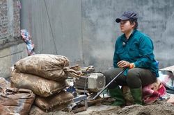 Thợ xây, phụ hồ làm cố cuối năm, mang cả chục triệu về tiêu Tết