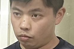 Tự mở lớp dạy thêm rồi dâm ô nhiều nam sinh