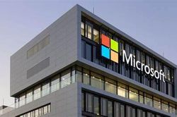 Đầu tư vào AI giúp doanh thu Microsoft và Google gia tăng