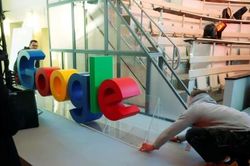 Công ty mẹ của Google tăng doanh thu quảng cáo, quyết 'vung tiền' đầu tư vào AI