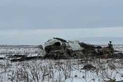 Ukraine nói Nga chưa bàn giao thi thể tù binh trong vụ rơi máy bay Il-76