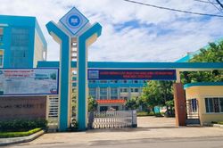 Hàng loạt giảng viên bị nợ lương 6 tháng: Vỡ òa khi tiền về tài khoản